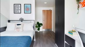 Westfield_Deluxe Ensuite_Accessible