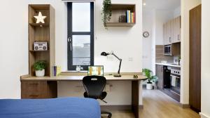 Reading_Bronze Studio Terrace