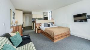 Windsor Court Platinum Studio