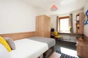 Non-Ensuite Room 2