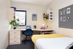 258_ST THOMAS COURT CLASSIC ENSUITE A302B 0099